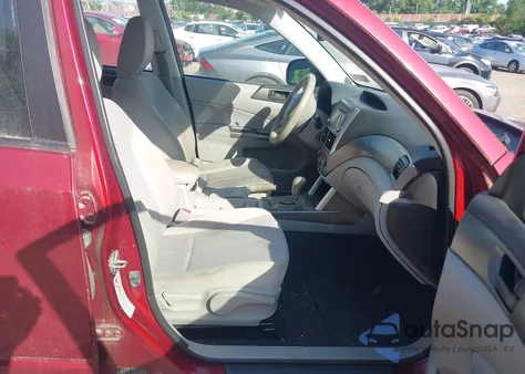 2012 Subaru Forester 2.5X z USA, uszkodzony, nr VIN JF2SHABC2CH402821